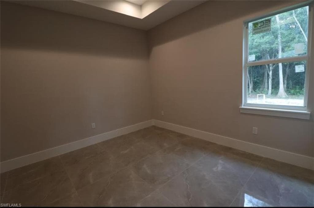 2461 Golden Gate Blvd E, Naples, FL 34120-27