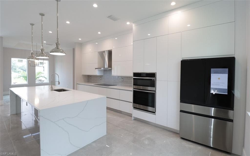 2461 Golden Gate Blvd E, Naples, FL 34120-3