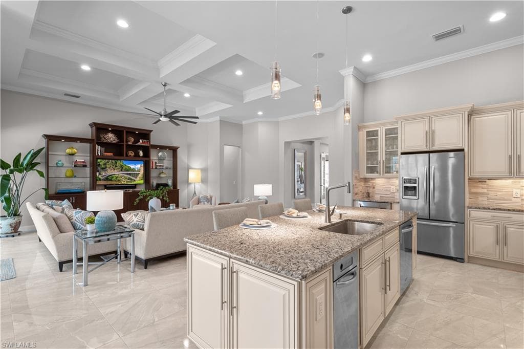 9052 Graphite Cir, Naples, FL 34120-11