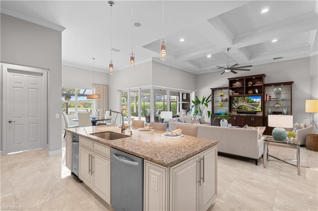 9052 Graphite Cir, Naples, FL 34120-12