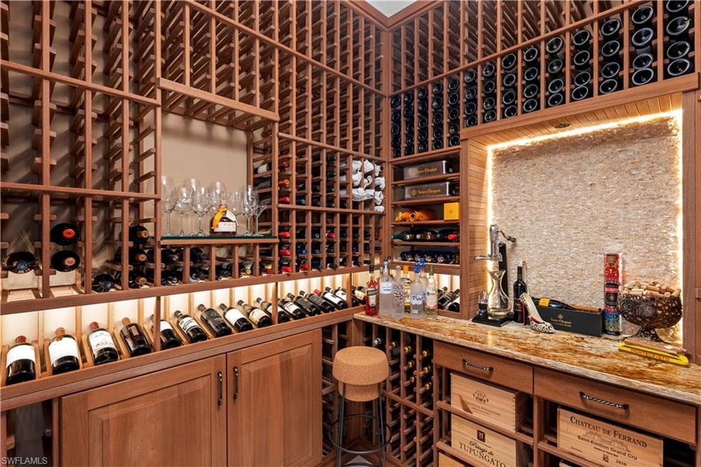 9052 Graphite Cir, Naples, FL 34120-18