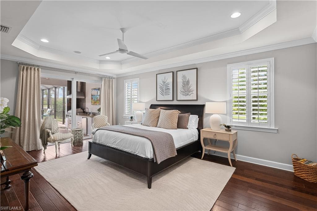 9052 Graphite Cir, Naples, FL 34120-20