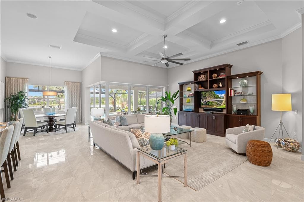 9052 Graphite Cir, Naples, FL 34120-4