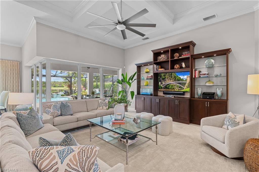 9052 Graphite Cir, Naples, FL 34120-5