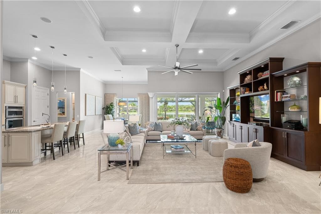 9052 Graphite Cir, Naples, FL 34120-6