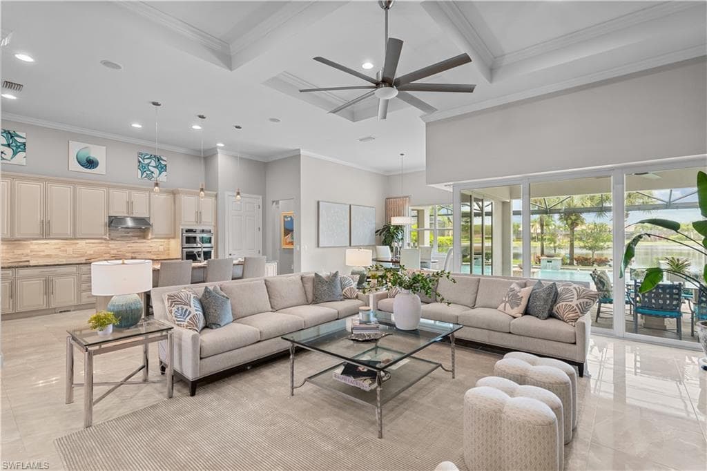 9052 Graphite Cir, Naples, FL 34120-7