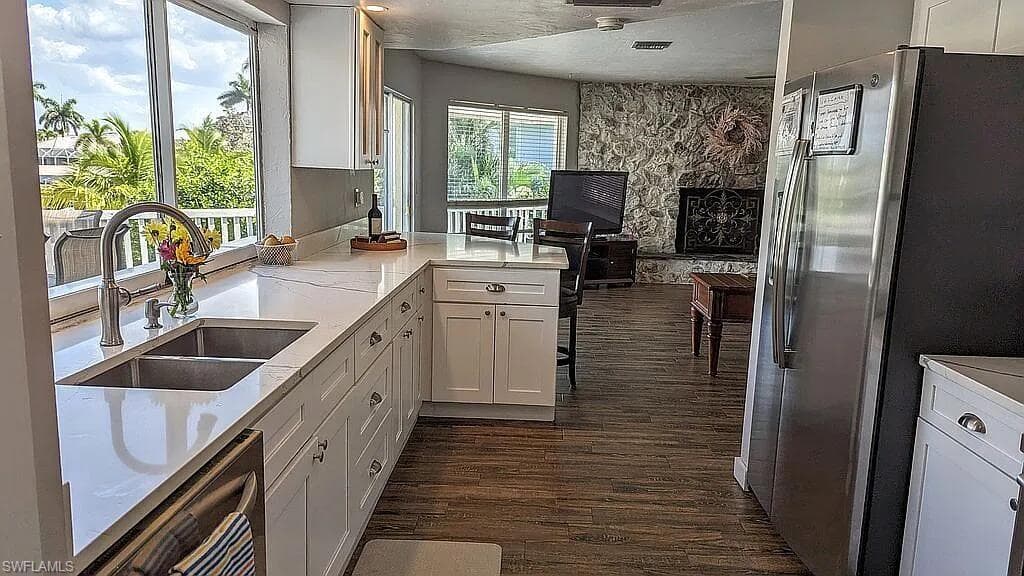 1800 Woodbine Ct, Marco Island, FL 34145-22