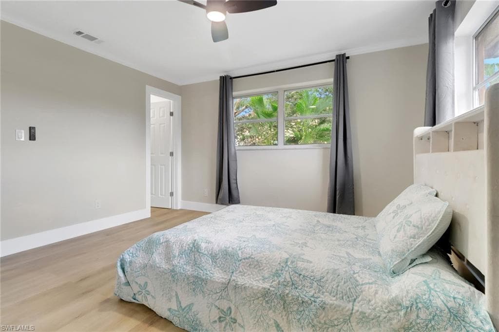 1195 Clam Ct 202, Naples, FL 34102-14