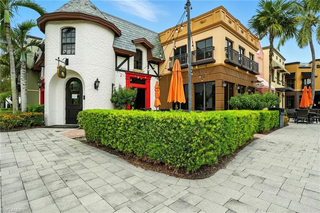8941 Malibu St 105, Naples, FL 34113-37