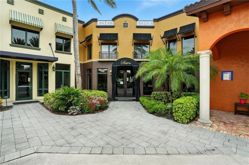 8941 Malibu St 105, Naples, FL 34113-40