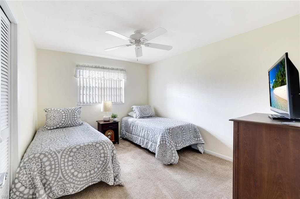 133 Briarcliff Ln, Naples, FL 34113-17