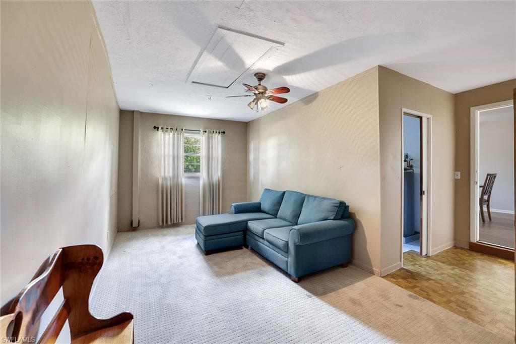 133 Briarcliff Ln, Naples, FL 34113-18