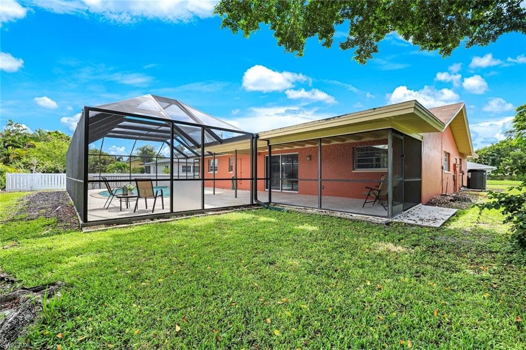 133 Briarcliff Ln, Naples, FL 34113-25