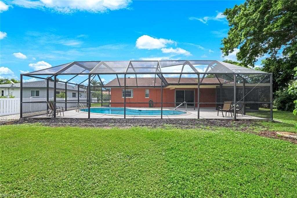 133 Briarcliff Ln, Naples, FL 34113-26