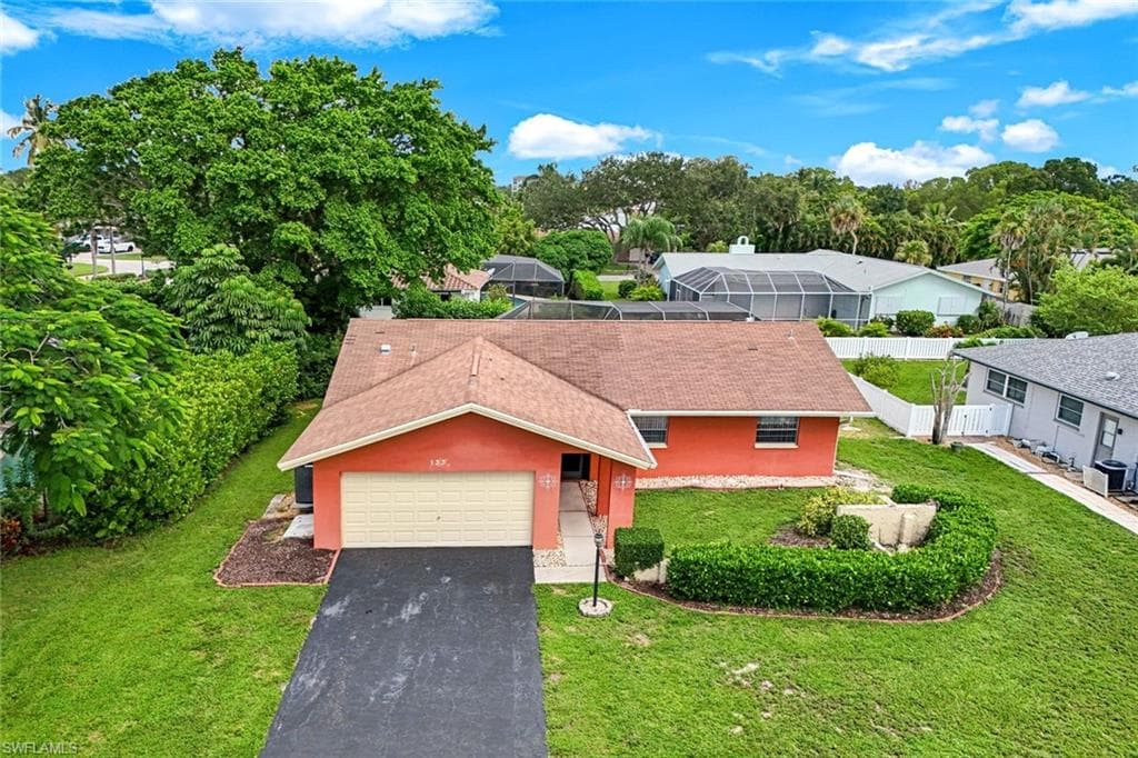 133 Briarcliff Ln, Naples, FL 34113-28