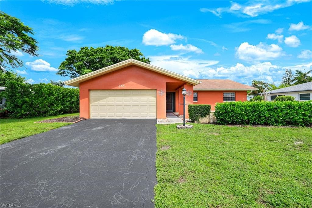 133 Briarcliff Ln, Naples, FL 34113-29