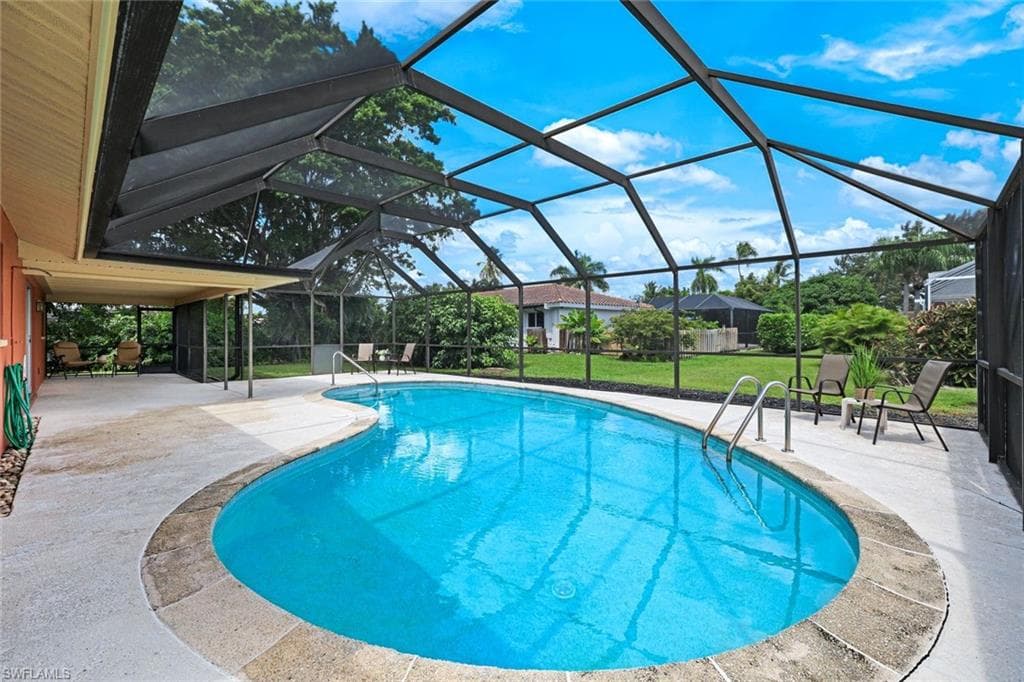 133 Briarcliff Ln, Naples, FL 34113-4