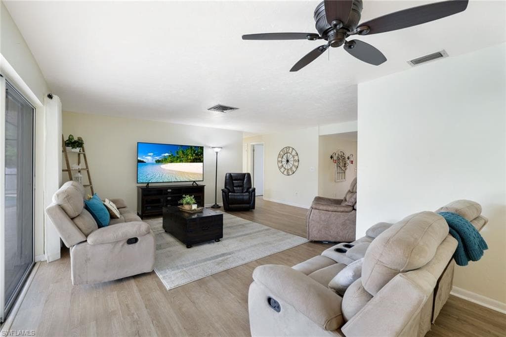 133 Briarcliff Ln, Naples, FL 34113-7