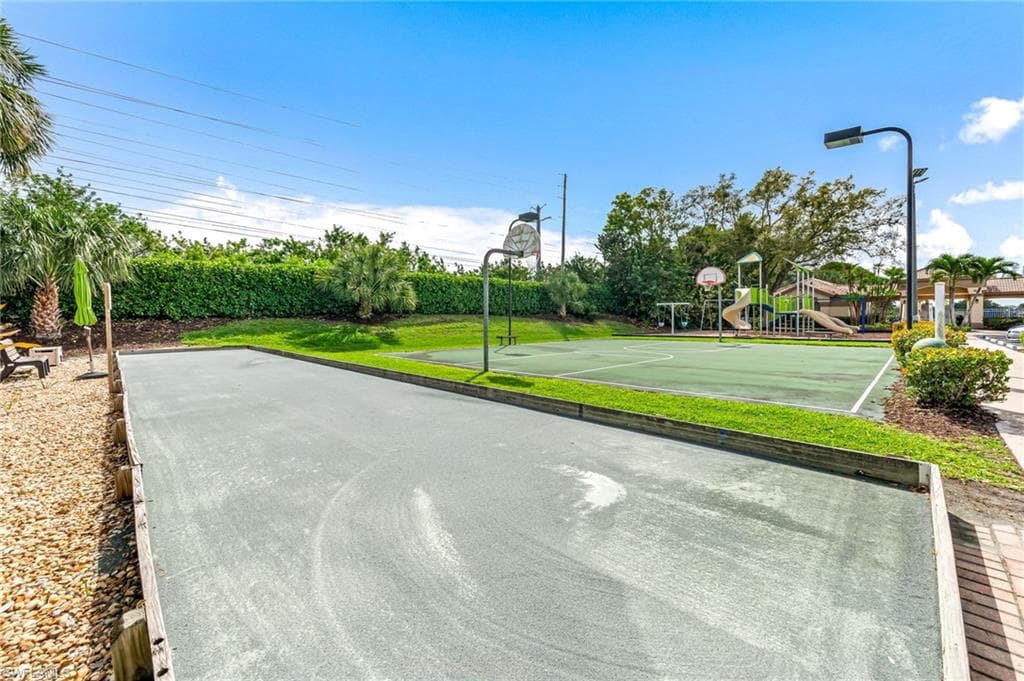 7768 Gardner Dr 202, Naples, FL 34109-23