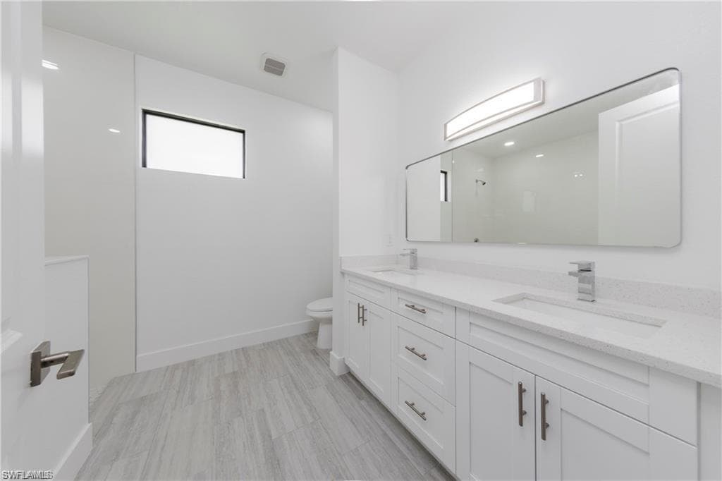 821 Newell St E, Lehigh Acres, FL 33974-23