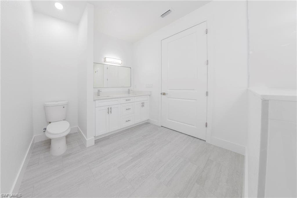 821 Newell St E, Lehigh Acres, FL 33974-24