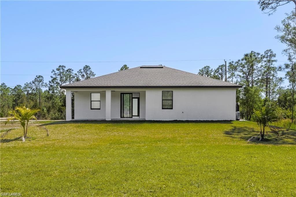 821 Newell St E, Lehigh Acres, FL 33974-4