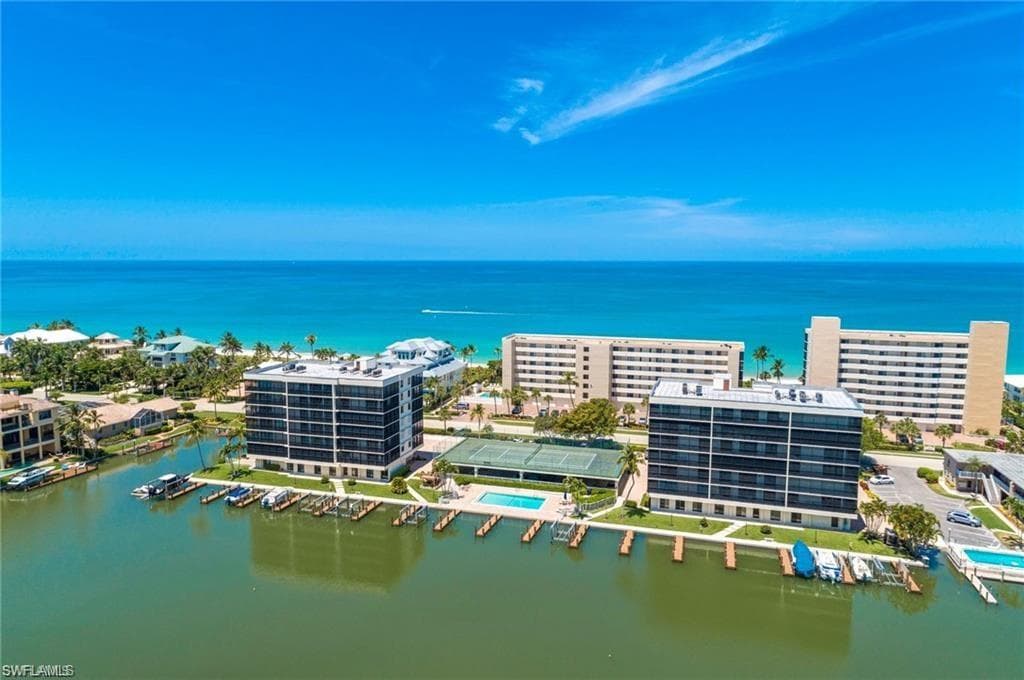 10420 Gulf Shore Dr 162, Naples, FL 34108-21