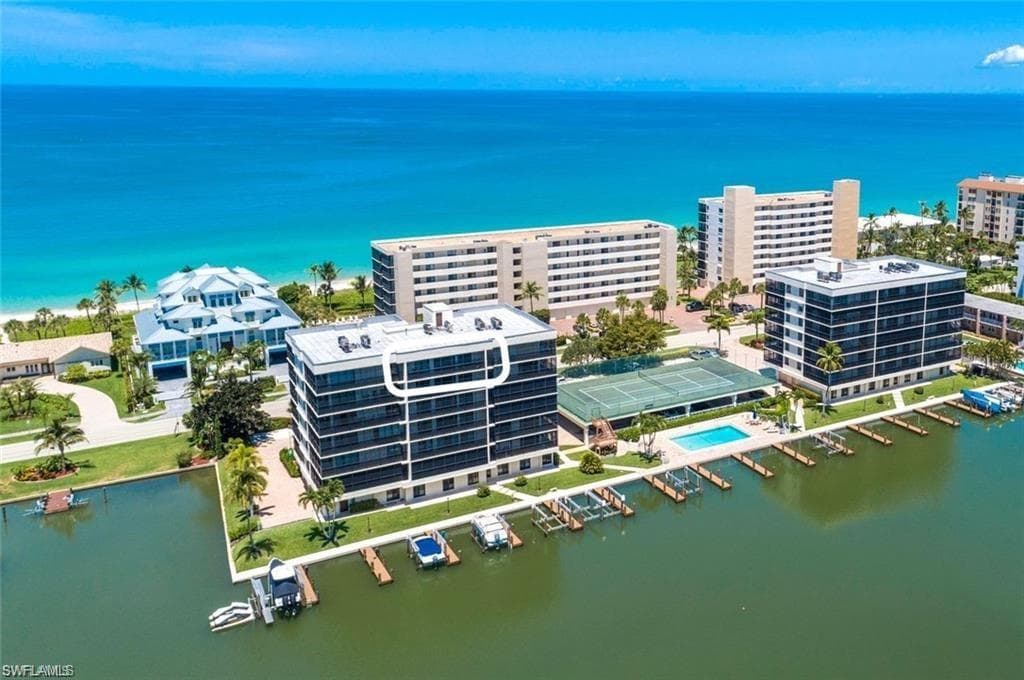 10420 Gulf Shore Dr 162, Naples, FL 34108-2