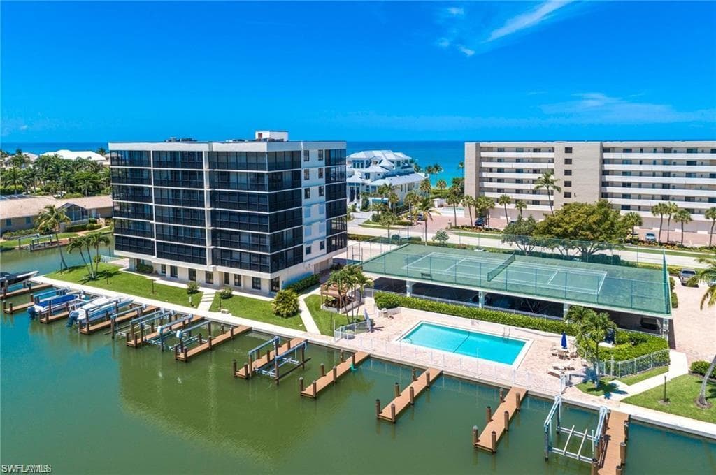 10420 Gulf Shore Dr 162, Naples, FL 34108-4