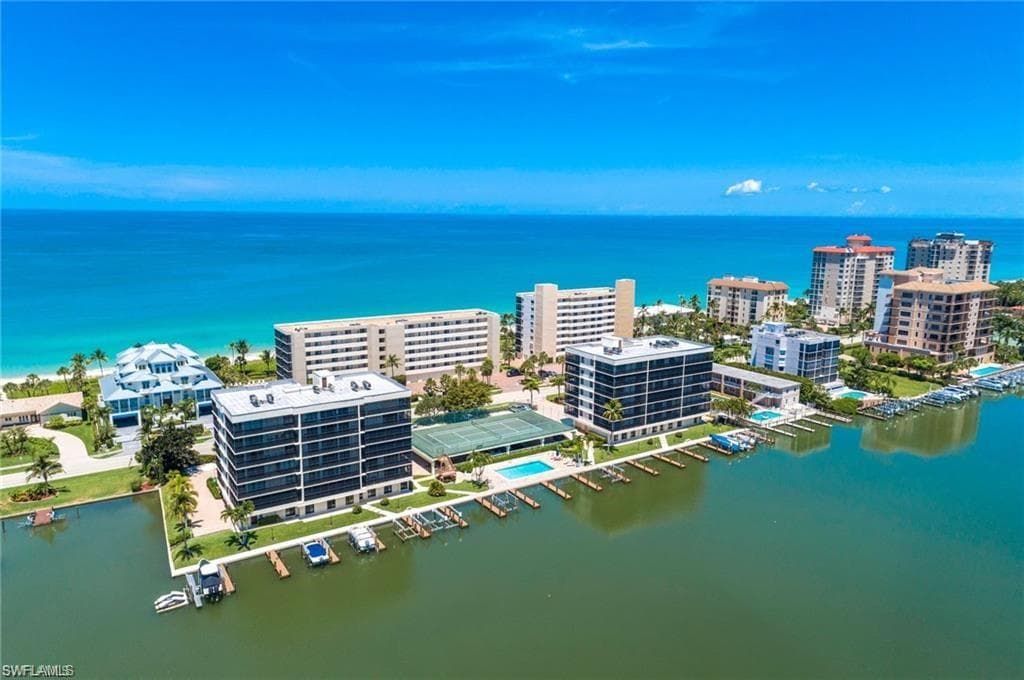10420 Gulf Shore Dr 162, Naples, FL 34108-5