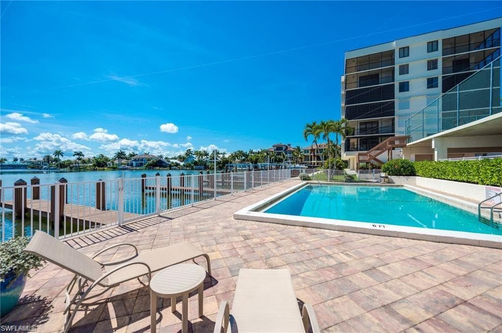 10420 Gulf Shore Dr 162, Naples, FL 34108-8