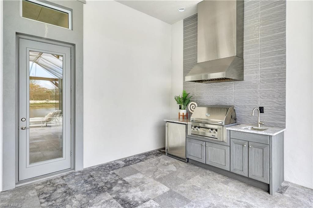 8912 Nevis Way, Naples, FL 34112-30