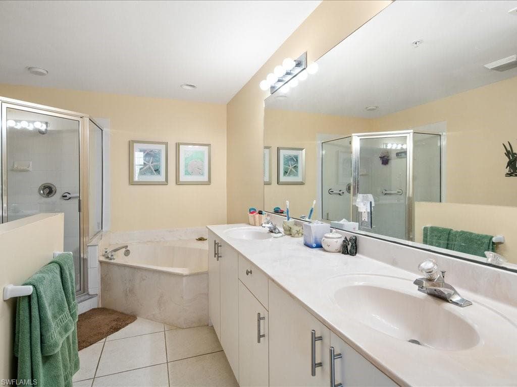 269 Vintage Bay Dr C8, Marco Island, FL 34145-15