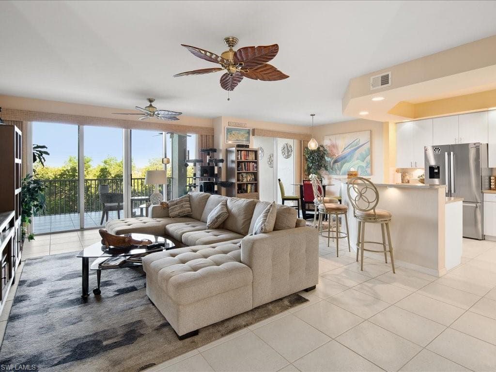 269 Vintage Bay Dr C8, Marco Island, FL 34145-4