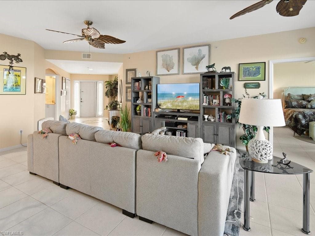 269 Vintage Bay Dr C8, Marco Island, FL 34145-4