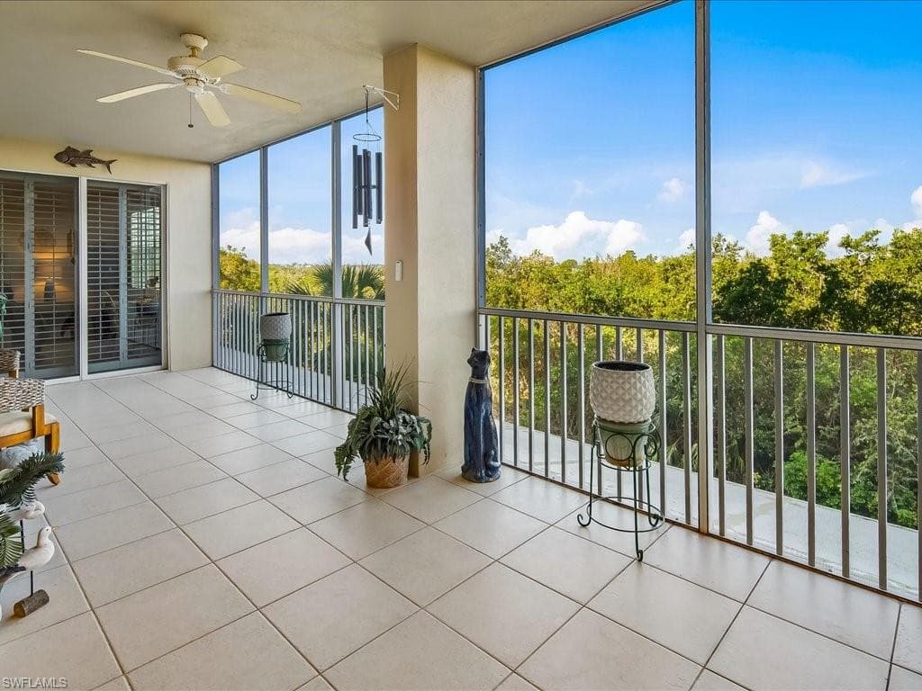 269 Vintage Bay Dr C8, Marco Island, FL 34145-6