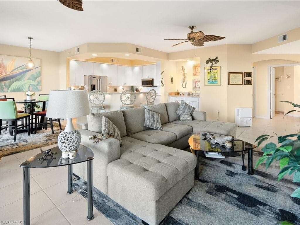 269 Vintage Bay Dr C8, Marco Island, FL 34145-8