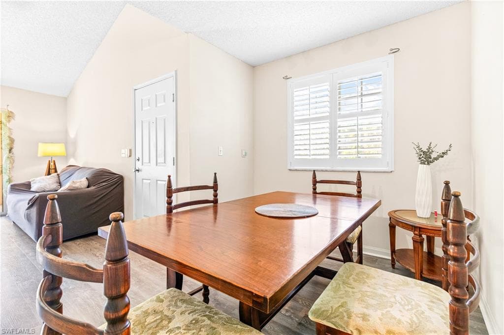 1260 Wildwood Lakes Blvd 208, Naples, FL 34104-16