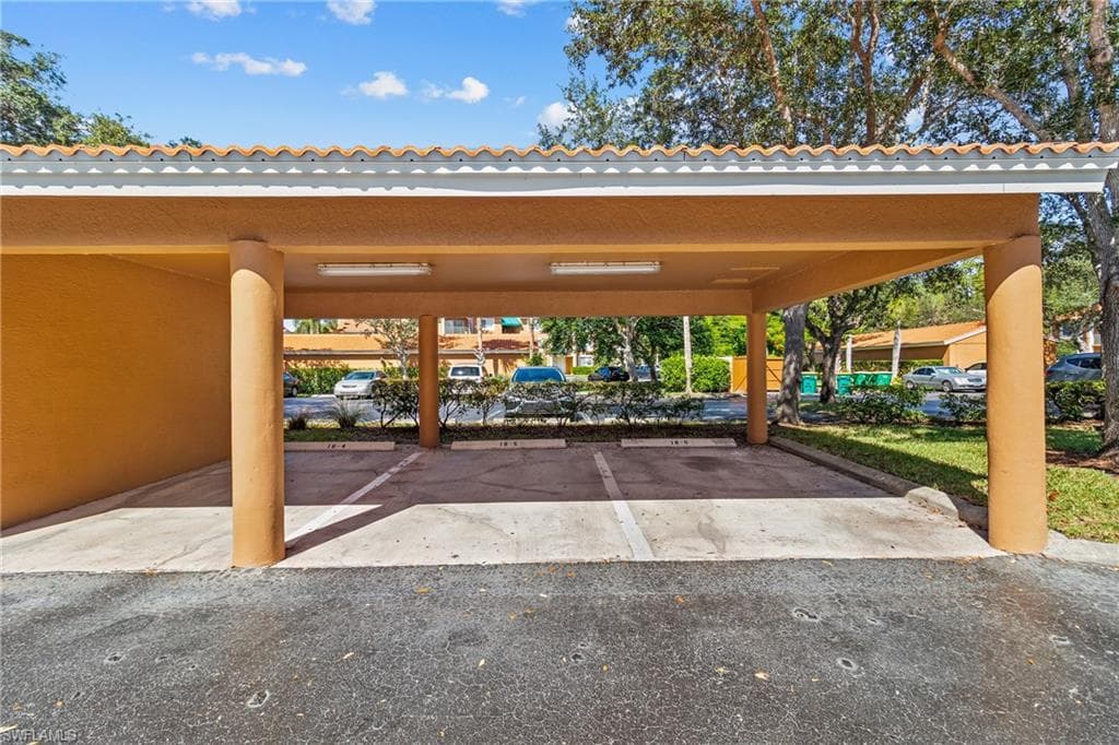 1260 Wildwood Lakes Blvd 208, Naples, FL 34104-31
