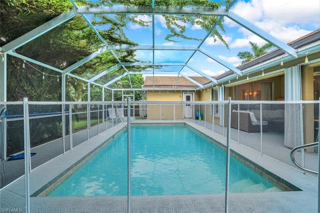 169 Plantation Cir, Naples, FL 34104-18