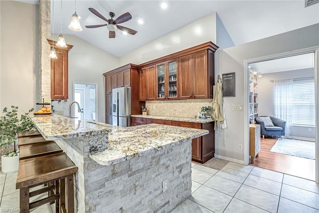 169 Plantation Cir, Naples, FL 34104-3