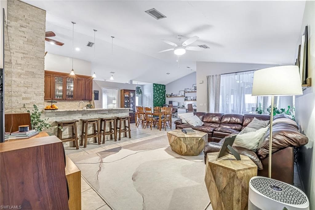169 Plantation Cir, Naples, FL 34104-7