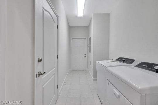 2185 Hawksridge Dr 1102, Naples, FL 34105-25