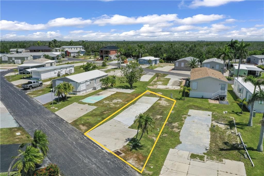128 Cortez Way, Fort Myers Beach, FL 33931-8