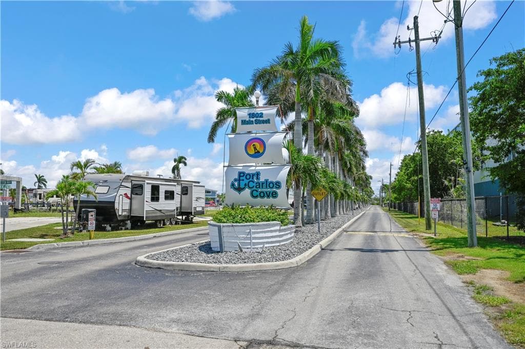 128 Cortez Way, Fort Myers Beach, FL 33931-16