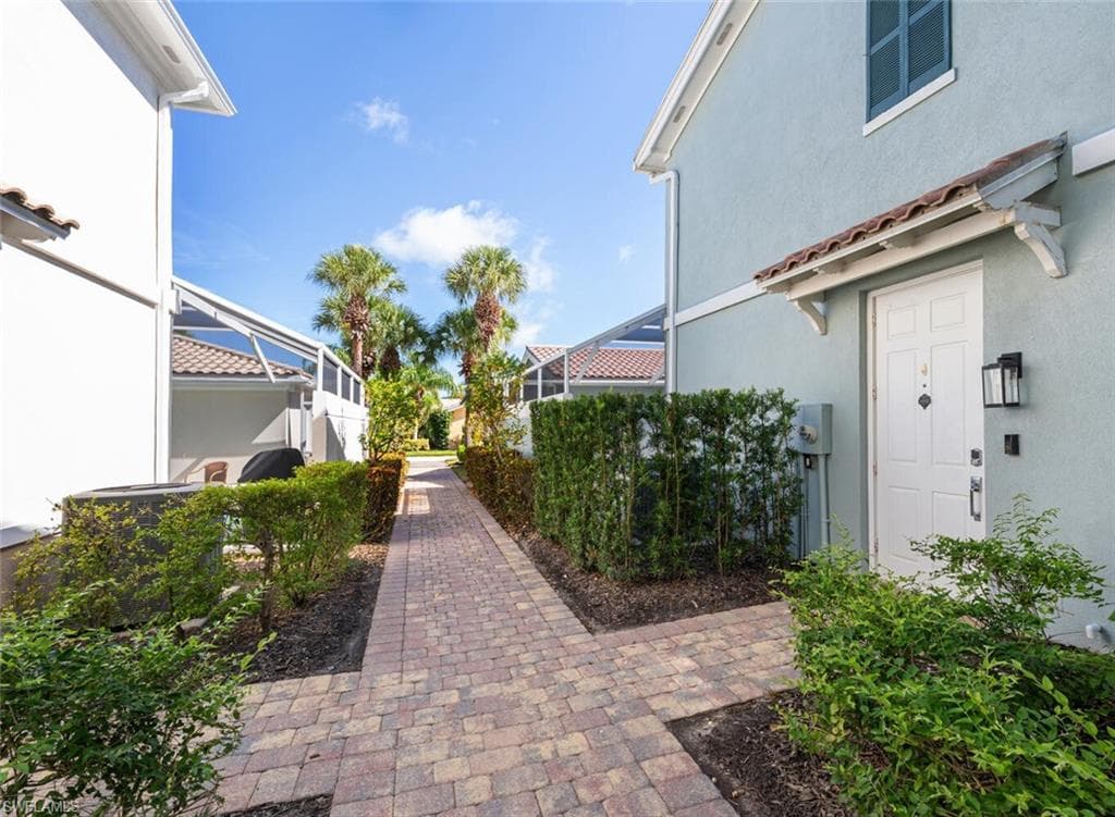 15586 Latitude Dr, Bonita Springs, FL 34135-5