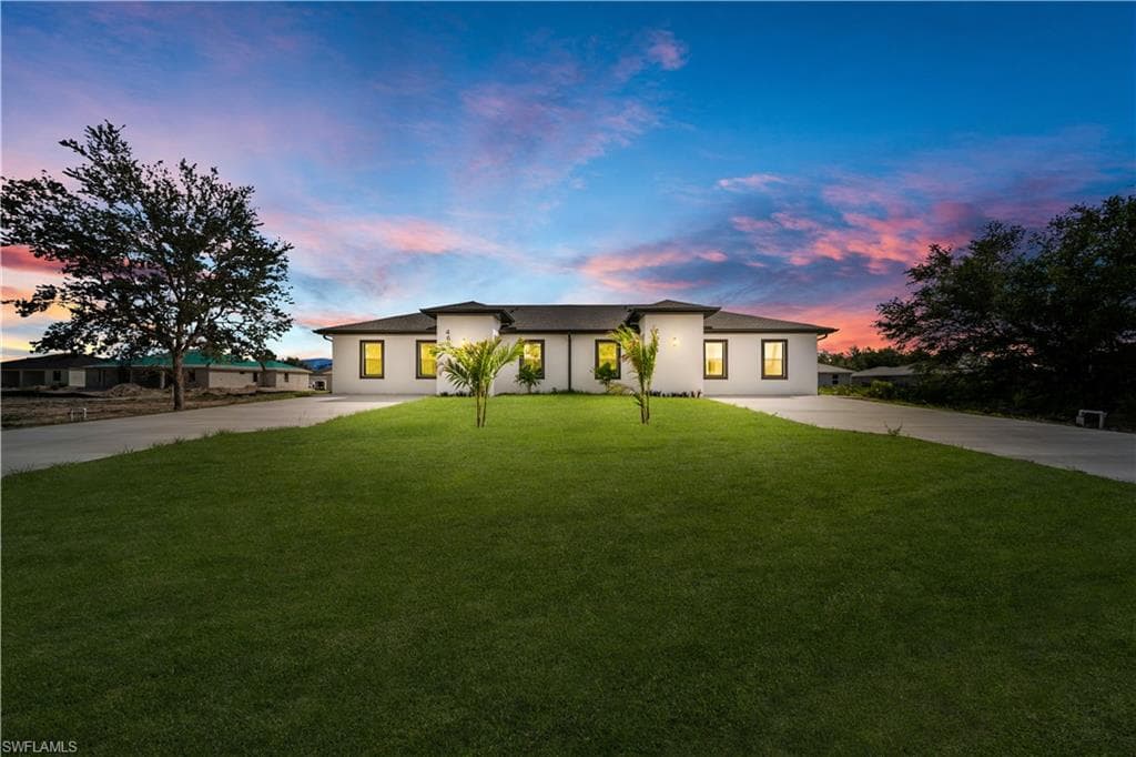 928/930 Hepburn Ave, Lehigh Acres, FL 33974-1