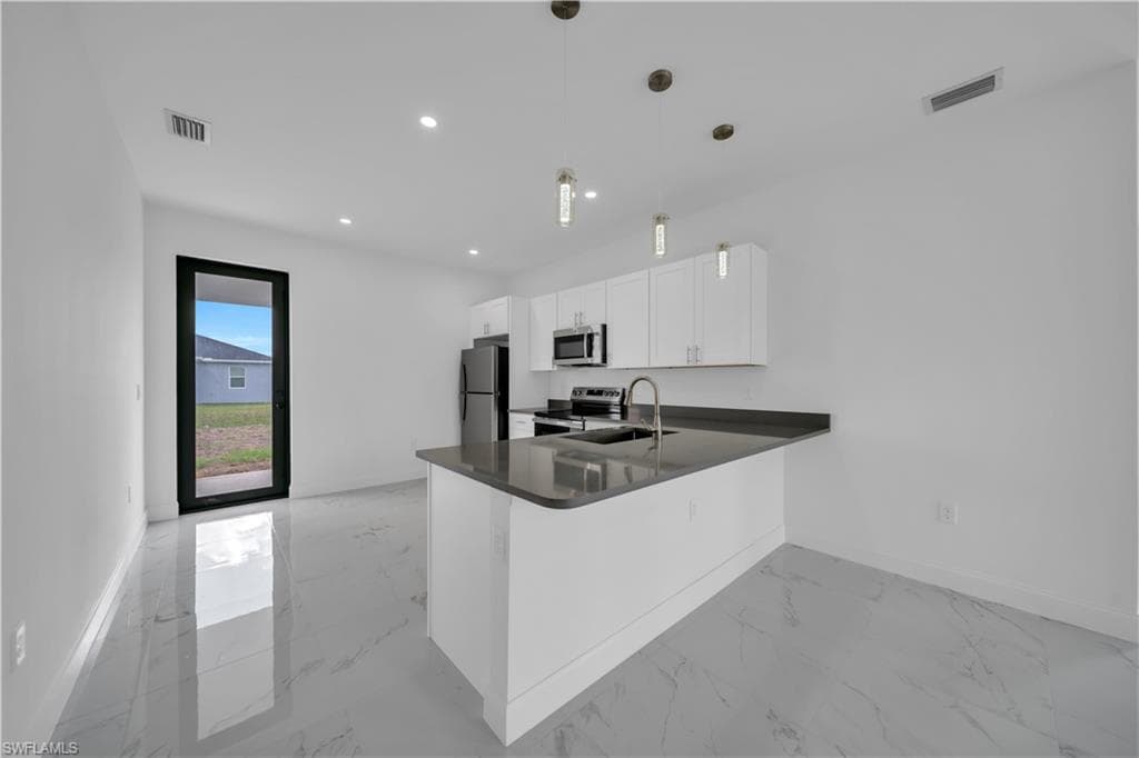 928/930 Hepburn Ave, Lehigh Acres, FL 33974-28
