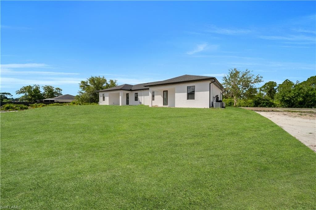 928/930 Hepburn Ave, Lehigh Acres, FL 33974-36
