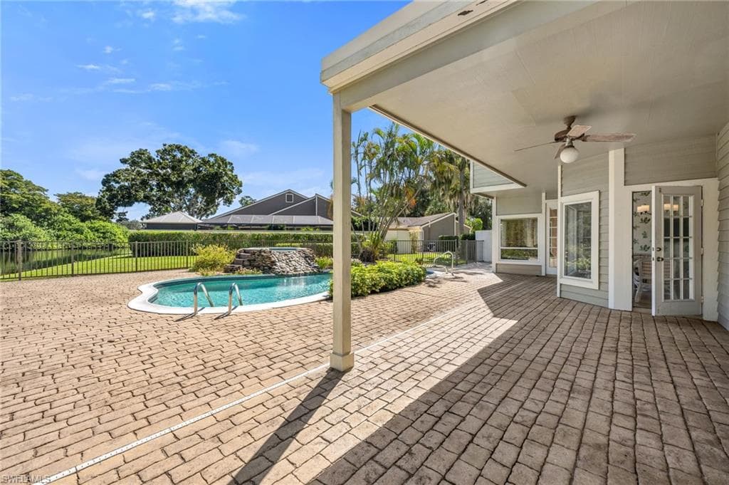 415 Edgemere Way N 2, Naples, FL 34105-6
